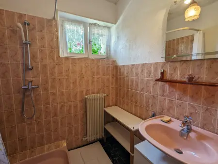 Gîte familial avec jardin, cheminée et parking à Jussarupt, près de Gérardmer - Photo 4