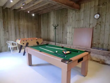 Gîte chaleureux avec jardin arboré, terrasse, salle de jeux et parking privé à Pré-Saint-Évroult. - Photo 23