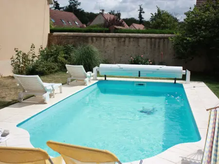 Charmante maison avec piscine chauffée, cour fermée, proche Dreux et Chartres - Photo 1