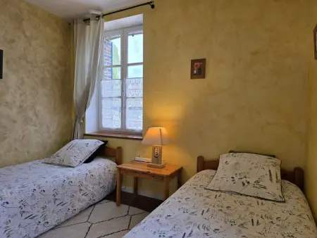 Charmante maison avec piscine chauffée, cour fermée, proche Dreux et Chartres - Photo 9