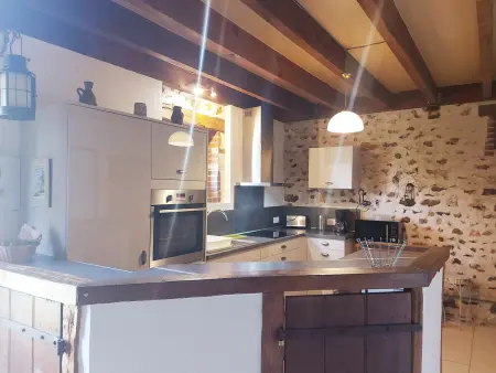 Gîte chaleureux dans un ancien corps de ferme avec wifi, cheminée et grand jardin à Châteaudun - Photo 6