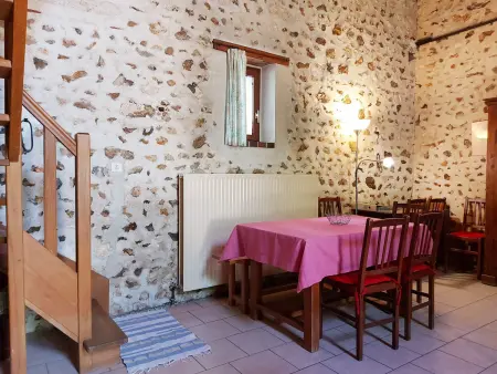 Gîte chaleureux dans un ancien corps de ferme avec wifi, cheminée et grand jardin à Châteaudun - Photo 11