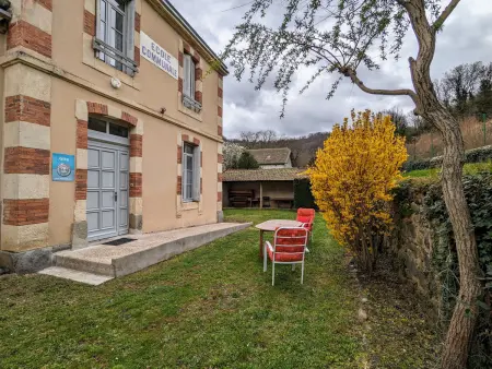 Gîte chaleureux 6 pers avec cour privée en bord de rivière près de Langeac - Photo 10