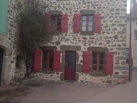 Charmante maison en pierres avec terrasse, proche cité médiévale, nature et lac - Photo 9