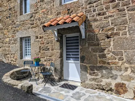 Ancienne ferme rénovée avec jardin privé, poêle à bois et terrasse - Photo 2