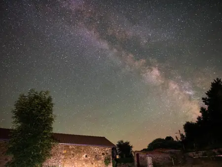 Ancienne ferme rénovée avec jardin privé, poêle à bois et terrasse - Photo 30