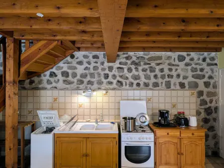 Ancien presbytère avec 3 chambres au pied d'une forteresse médiévale - Photo 6