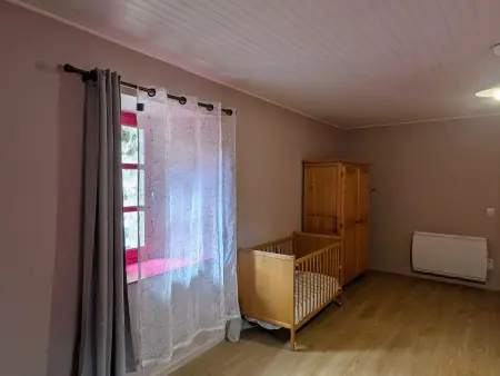 Ancien presbytère avec 3 chambres au pied d'une forteresse médiévale - Photo 12