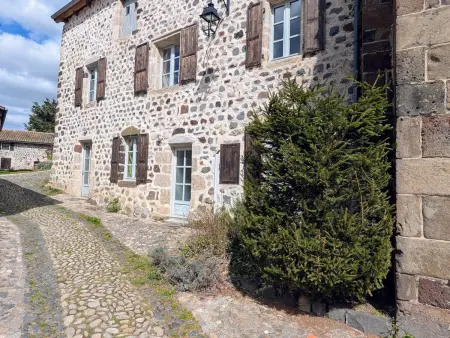 Ancien presbytère avec 3 chambres au pied d'une forteresse médiévale - Photo 20