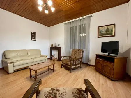 Gîte familial paisible, proche Gorges de la Loire, avec cour fermée, 3 chambres, équipements bébé - Photo 1