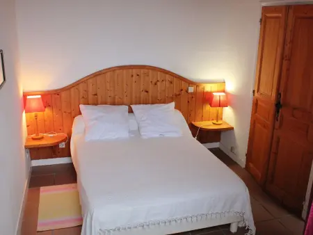 Gîte familial en pleine nature avec cour privée, Wi-Fi et proche randonnées à Le Mas-de-Tence - Photo 1