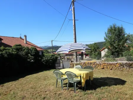 Gîte confortable en hameau calme près du Puy en Velay – 2 chambres, équipement bébé, terrain fermé - Photo 2