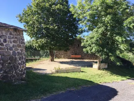 Gîte confortable en hameau calme près du Puy en Velay – 2 chambres, équipement bébé, terrain fermé - Photo 10