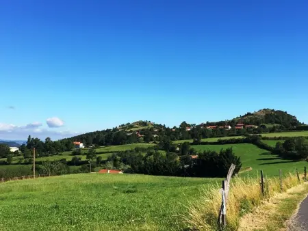 Gîte confortable en hameau calme près du Puy en Velay – 2 chambres, équipement bébé, terrain fermé - Photo 11