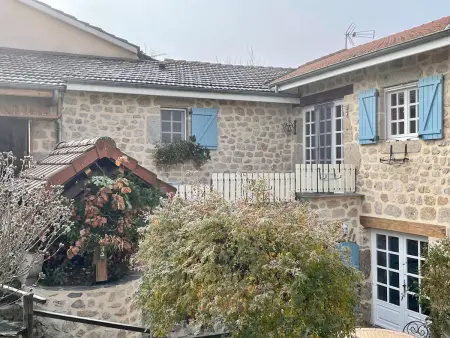 Gîte familial avec terrasse proche châteaux, lac, et parcours aventure - Photo 8