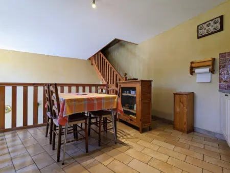 Maison restaurée proche nature avec terrasse et poêle à bois, près du Puy-en-Velay - Photo 3