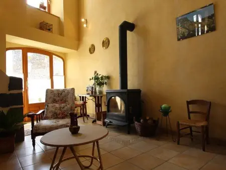 Maison restaurée proche nature avec terrasse et poêle à bois, près du Puy-en-Velay - Photo 5