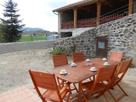 Ferme du XIXe siècle avec cour fermée et terrasse, proche des gorges de la Loire et du Puy-en-Velay - Photo 13