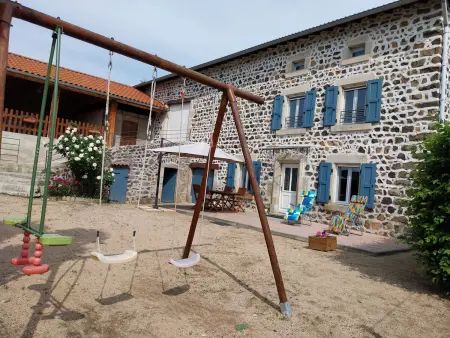 Ferme du XIXe siècle avec cour fermée et terrasse, proche des gorges de la Loire et du Puy-en-Velay - Photo 16