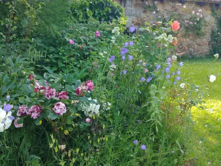 Charmante Maison de Ferme avec Cour Fermée, Proche Loisirs et Nature - Photo 16