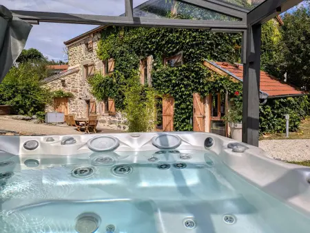 Gîte d'exception avec spa, jardin paysagé et équipements haut de gamme à Blanlhac - Photo 4