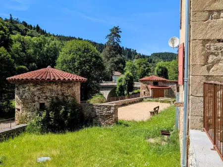 Gîte charmant 5 pers. à Saint-Vert: nature, calme, proche rivières et sites touristiques - Photo 16