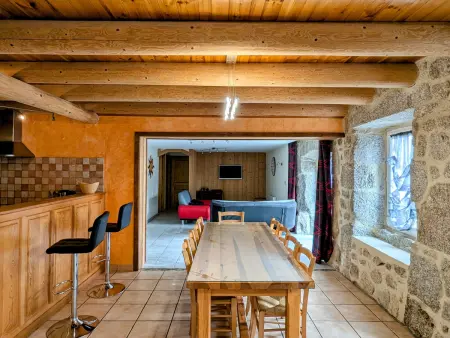 Maison de charme restaurée au bord d'un ruisseau avec terrasse, proche activités de plein air et confort moderne - Photo 2