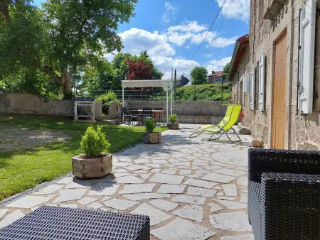 Maison de charme restaurée au bord d'un ruisseau avec terrasse, proche activités de plein air et confort moderne - Photo 11