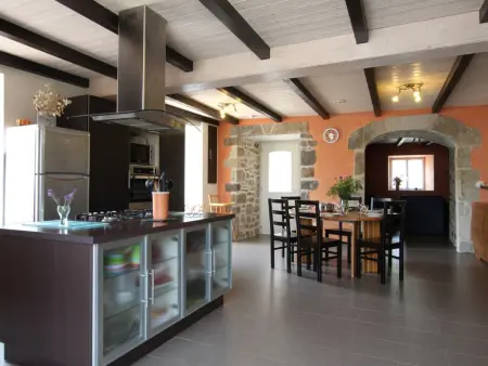 Charmant gîte rénové, 3 chambres, cheminée, terrasse et jardin, proche Brioude et sites touristiques. - Photo 6