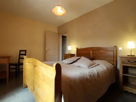 Charmant gîte rénové, 3 chambres, cheminée, terrasse et jardin, proche Brioude et sites touristiques. - Photo 12