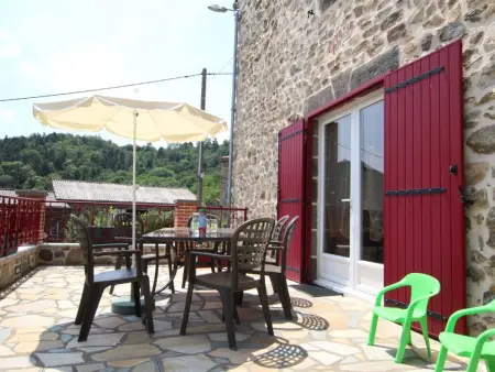 Charmant gîte rénové, 3 chambres, cheminée, terrasse et jardin, proche Brioude et sites touristiques. - Photo 15