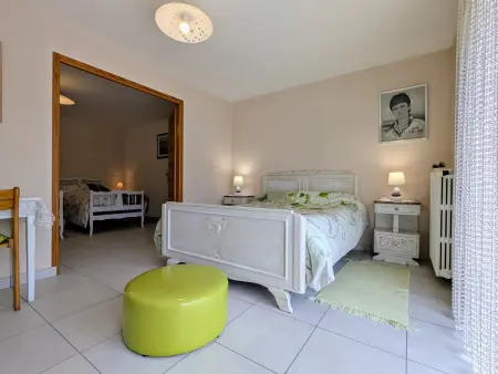 Gîte de charme en Auvergne, cour fermée, jardins privés, BBQ, babyfoot, proche St Jacques de Compostelle - Photo 9