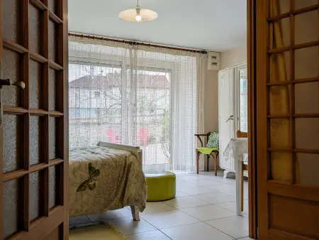 Gîte de charme en Auvergne, cour fermée, jardins privés, BBQ, babyfoot, proche St Jacques de Compostelle - Photo 11