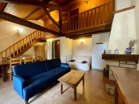 Maison en forêt avec terrasse, jeux pour enfants et cheminée, près du Pic du Lizieux et du Lac bleu - Photo 1