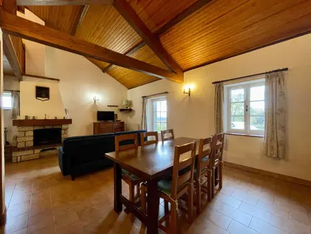Maison en forêt avec terrasse, jeux pour enfants et cheminée, près du Pic du Lizieux et du Lac bleu - Photo 7