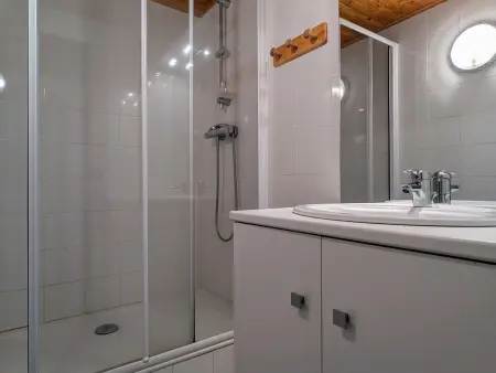 Gîte familial en Haute-Loire avec terrain clos, à proximité de l'Ardèche et des stations de ski - Photo 2