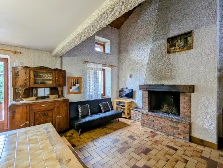 Maison de Vacances Nature avec Grand Jardin et Proximité La Chaise-Dieu - Photo 4