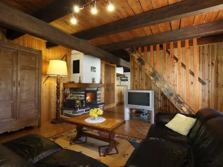 Maison de charme en pierres avec jardin, cheminées et jeux pour enfants, proche forêt du Meygal - Photo 1