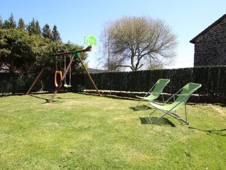 Maison de charme en pierres avec jardin, cheminées et jeux pour enfants, proche forêt du Meygal - Photo 4