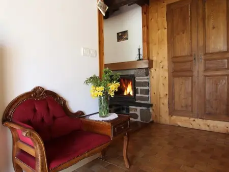 Maison de charme en pierres avec jardin, cheminées et jeux pour enfants, proche forêt du Meygal - Photo 6