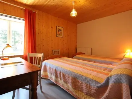 Maison de charme en pierres avec jardin, cheminées et jeux pour enfants, proche forêt du Meygal - Photo 13