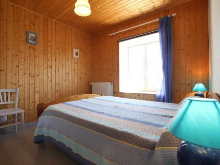 Maison de charme en pierres avec jardin, cheminées et jeux pour enfants, proche forêt du Meygal - Photo 17