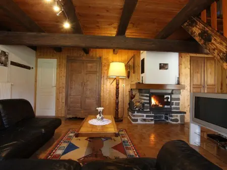 Maison de charme en pierres avec jardin, cheminées et jeux pour enfants, proche forêt du Meygal - Photo 18