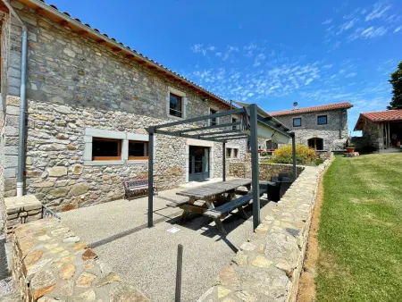 Grand gîte cosy avec terrasse, jardin et jeux à Boisset, proche villages médiévaux et loisirs nature - Photo 18