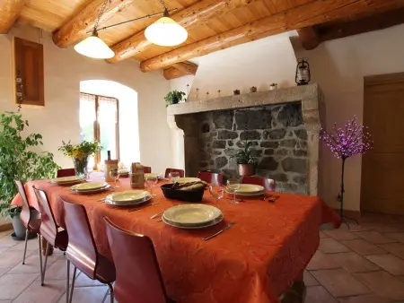 Ferme restaurée avec jardin clos et terrasse, proche Puy en Velay - Photo 7