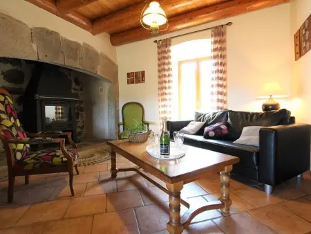 Ferme restaurée avec jardin clos et terrasse, proche Puy en Velay - Photo 9