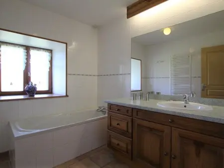Ferme restaurée avec jardin clos et terrasse, proche Puy en Velay - Photo 17