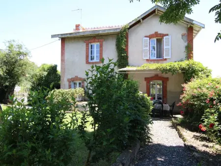 Maison de charme avec grand parc pour des vacances en famille au cœur de l'Auvergne - Photo 12