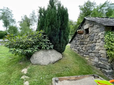 Maison isolée, au cœur des volcans, terrain clos, jeux, confort, cheminée, proche forêts et villages. - Photo 27