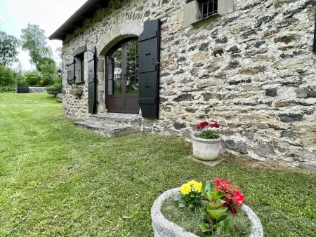 Maison isolée, au cœur des volcans, terrain clos, jeux, confort, cheminée, proche forêts et villages. - Photo 33